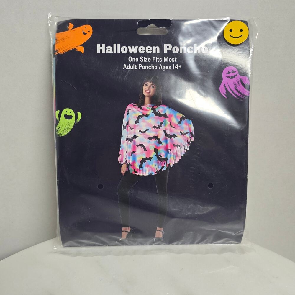 Womens Halloween Poncho OSFM Tye-Dye with Bats Fringed - Great For Halloween 🎃